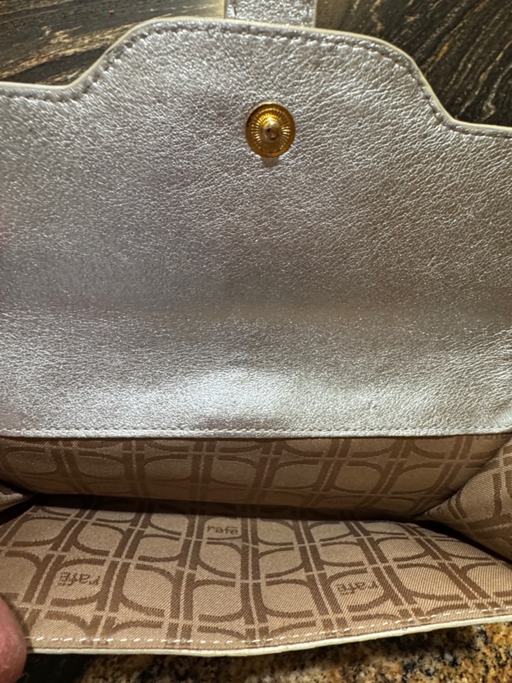 Metallic Quilted Wallet with Snap Strap - Unbranded - Picture 4 of 4